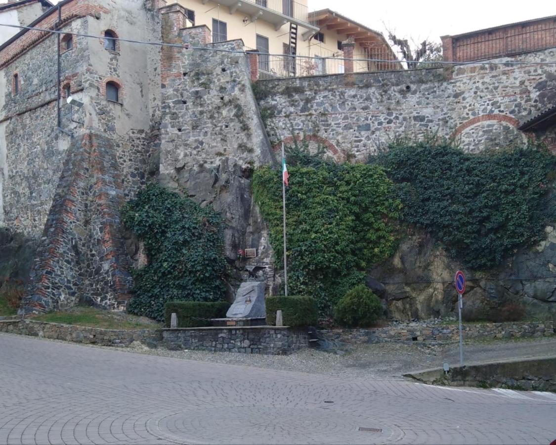 B&B Sotto Le Mura Pavone Canavese Exterior foto
